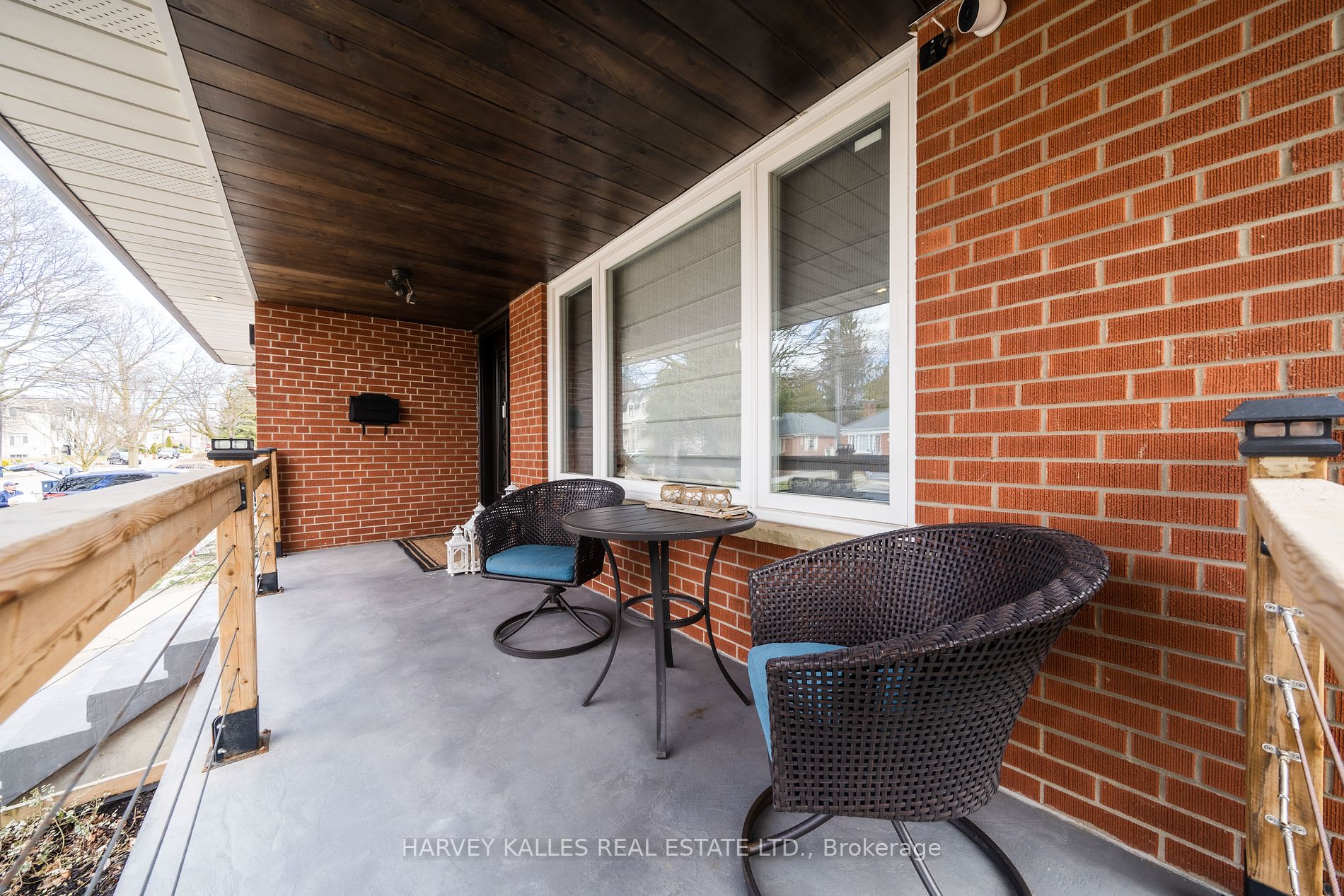33 Madawaska Avenue