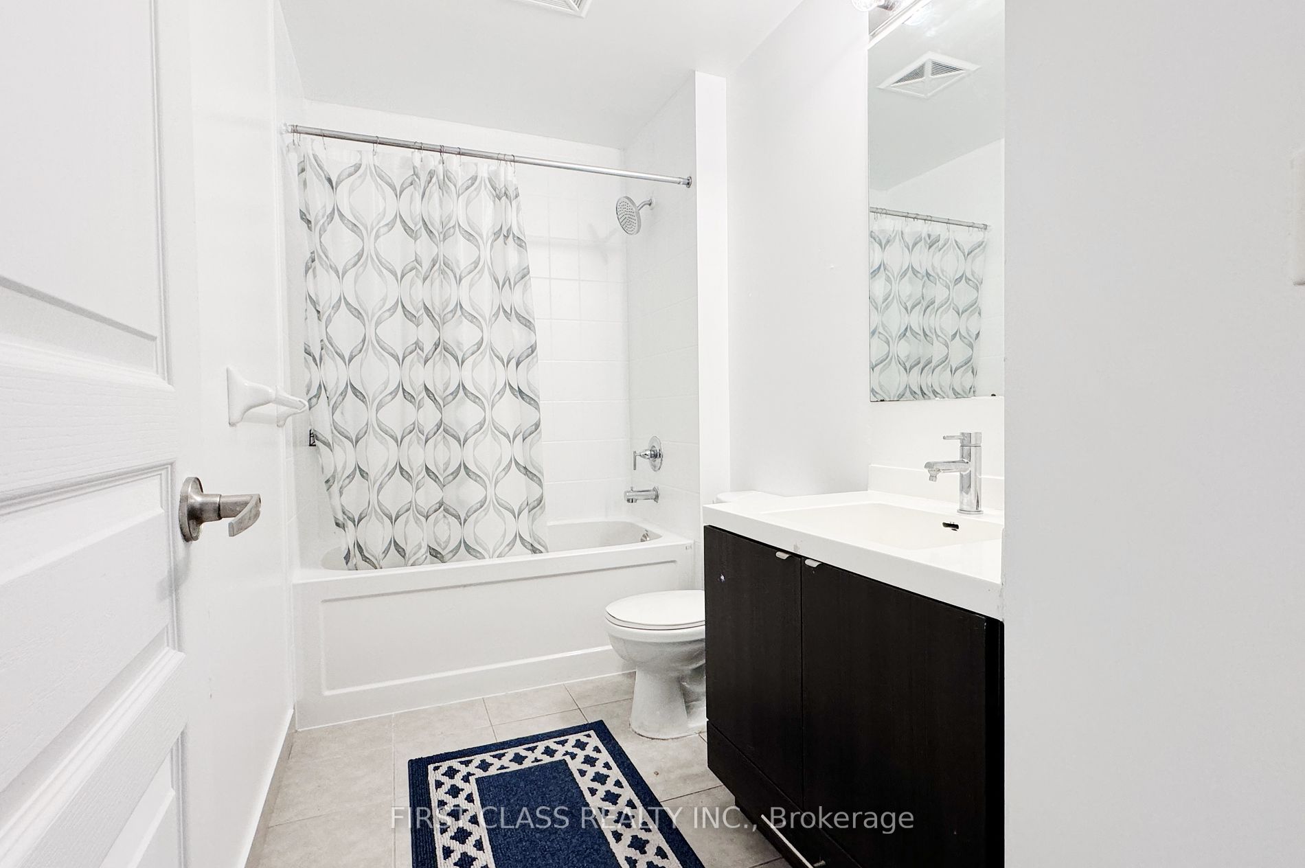 352 Front St W, #1217