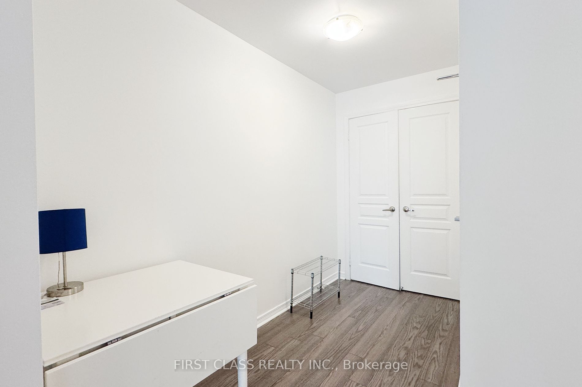 352 Front St W, #1217