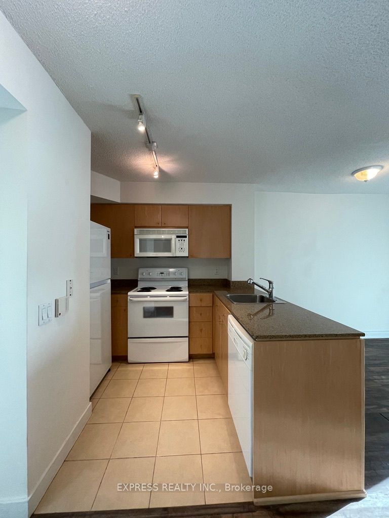 361 Front Street W #512