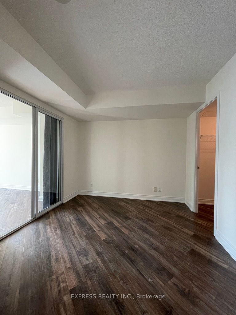 361 Front Street W #512
