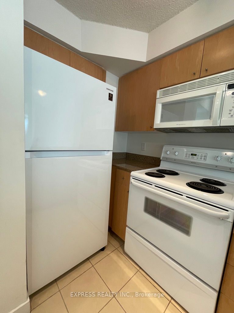 361 Front Street W #512