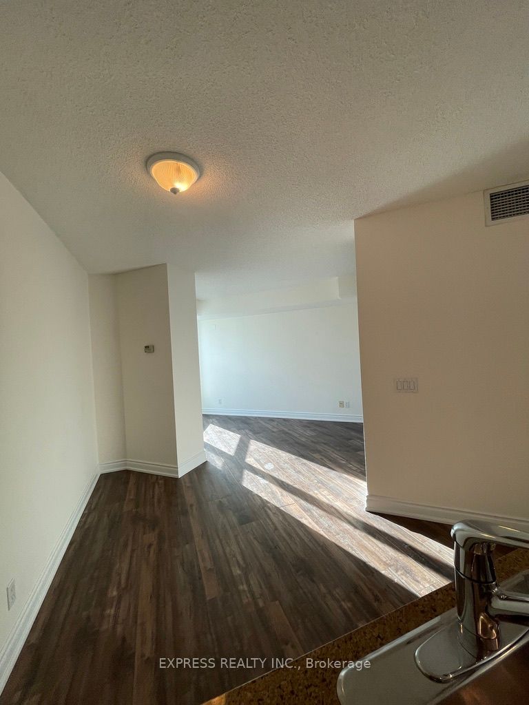 361 Front Street W #512