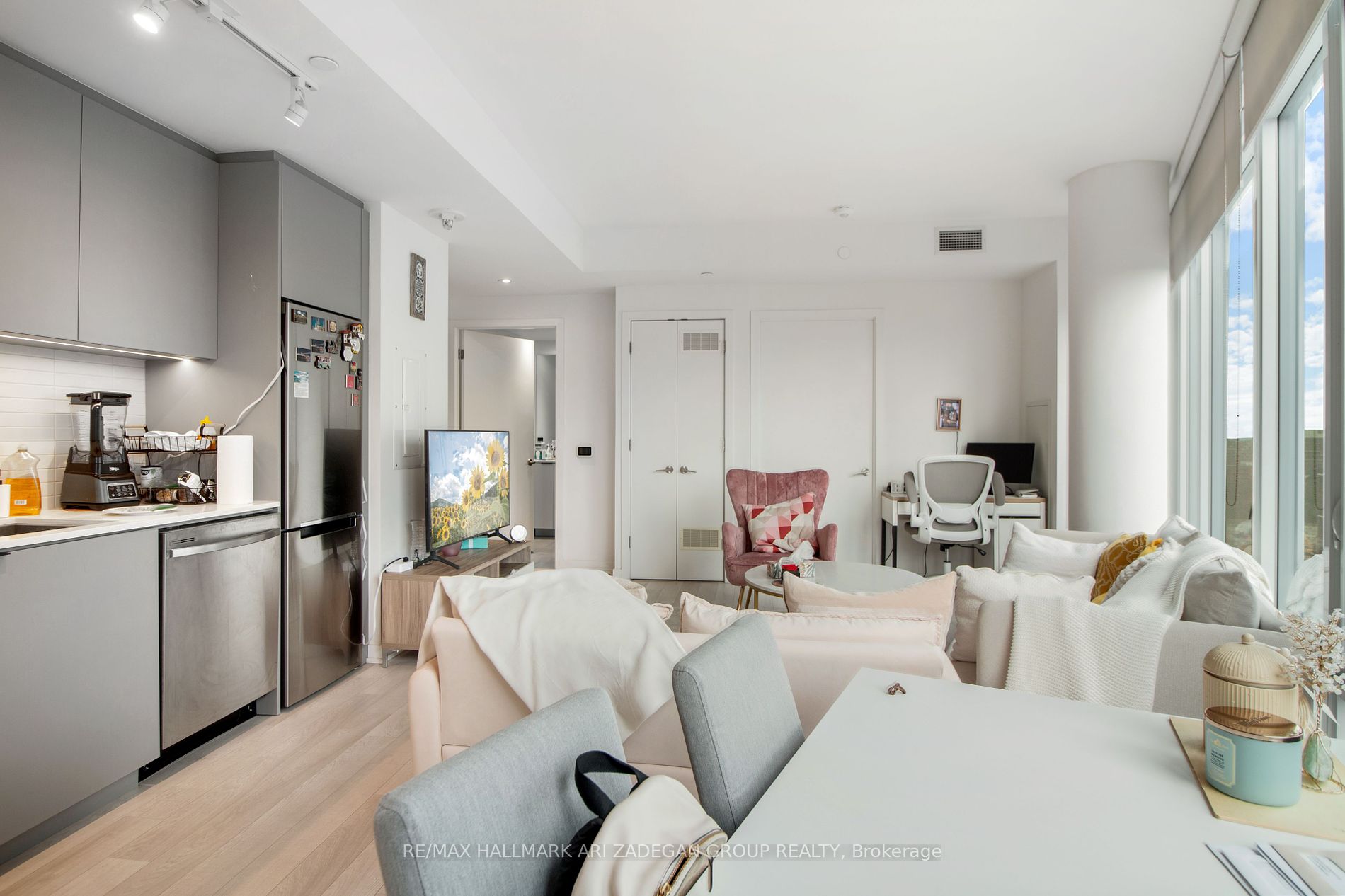 50 Power St, #1213