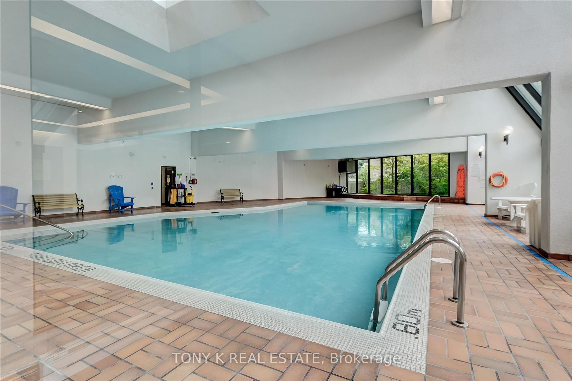 5444 Yonge St, #502A