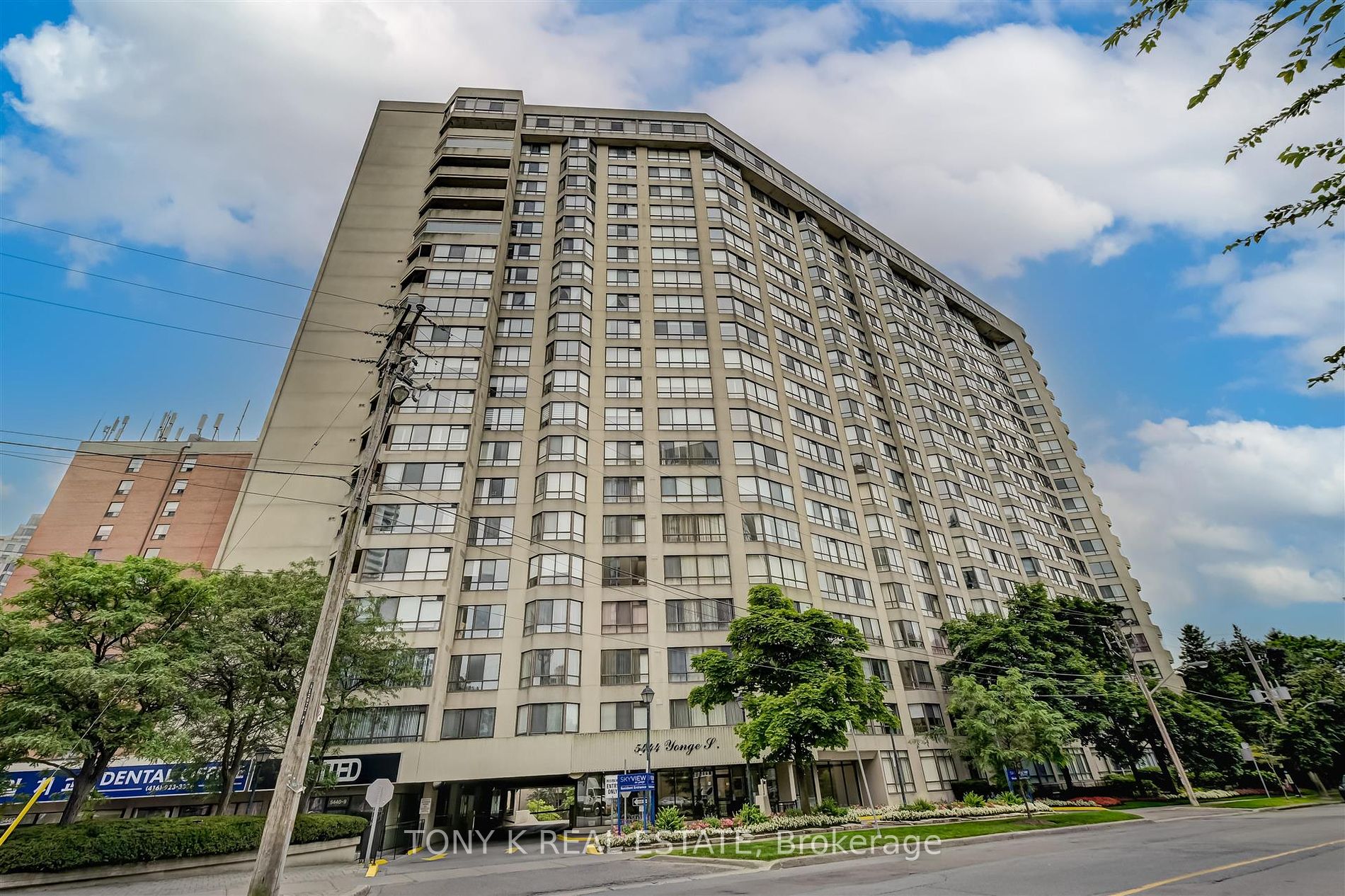 5444 Yonge St, #502A