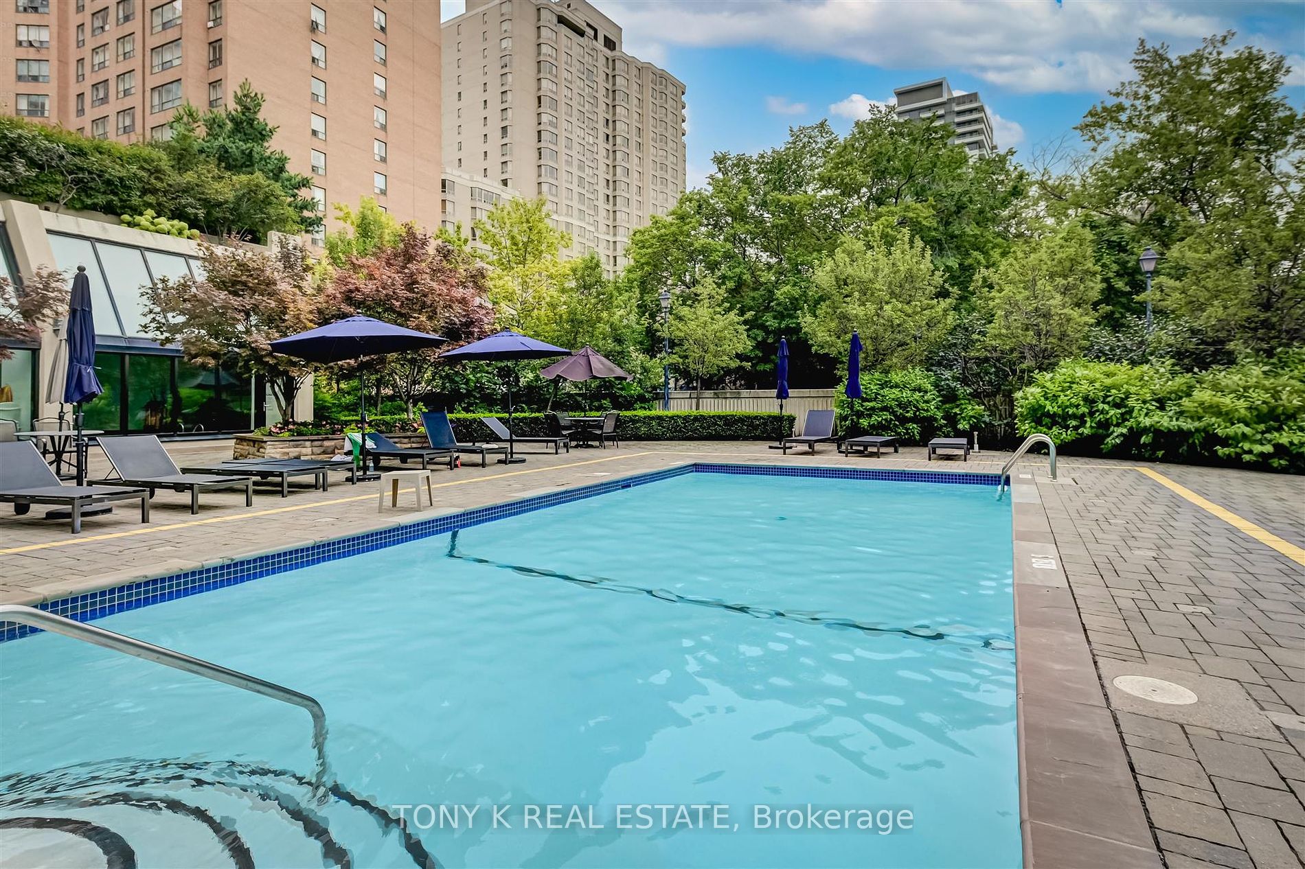 5444 Yonge St, #502A