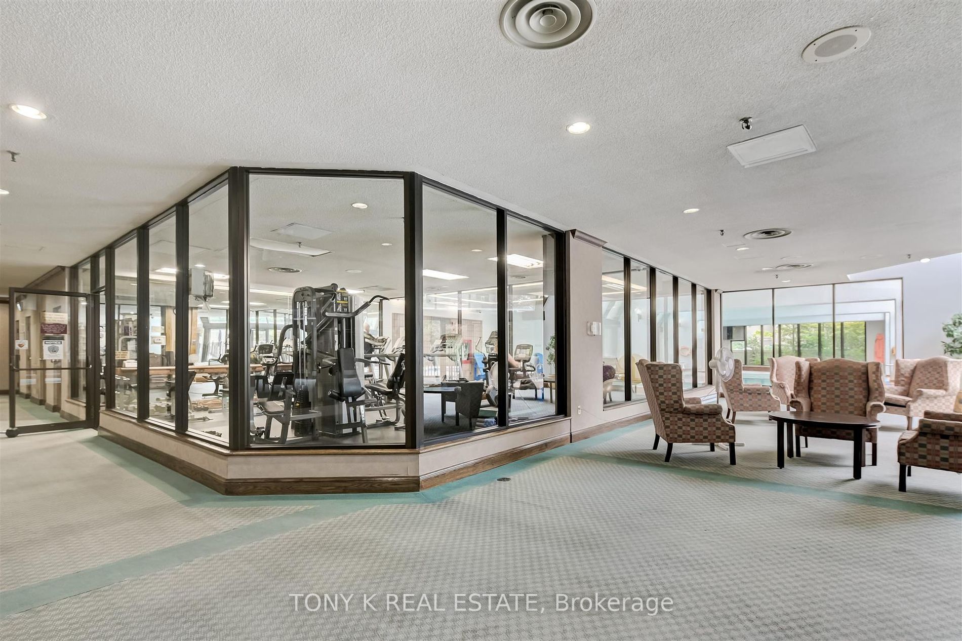 5444 Yonge St, #502A