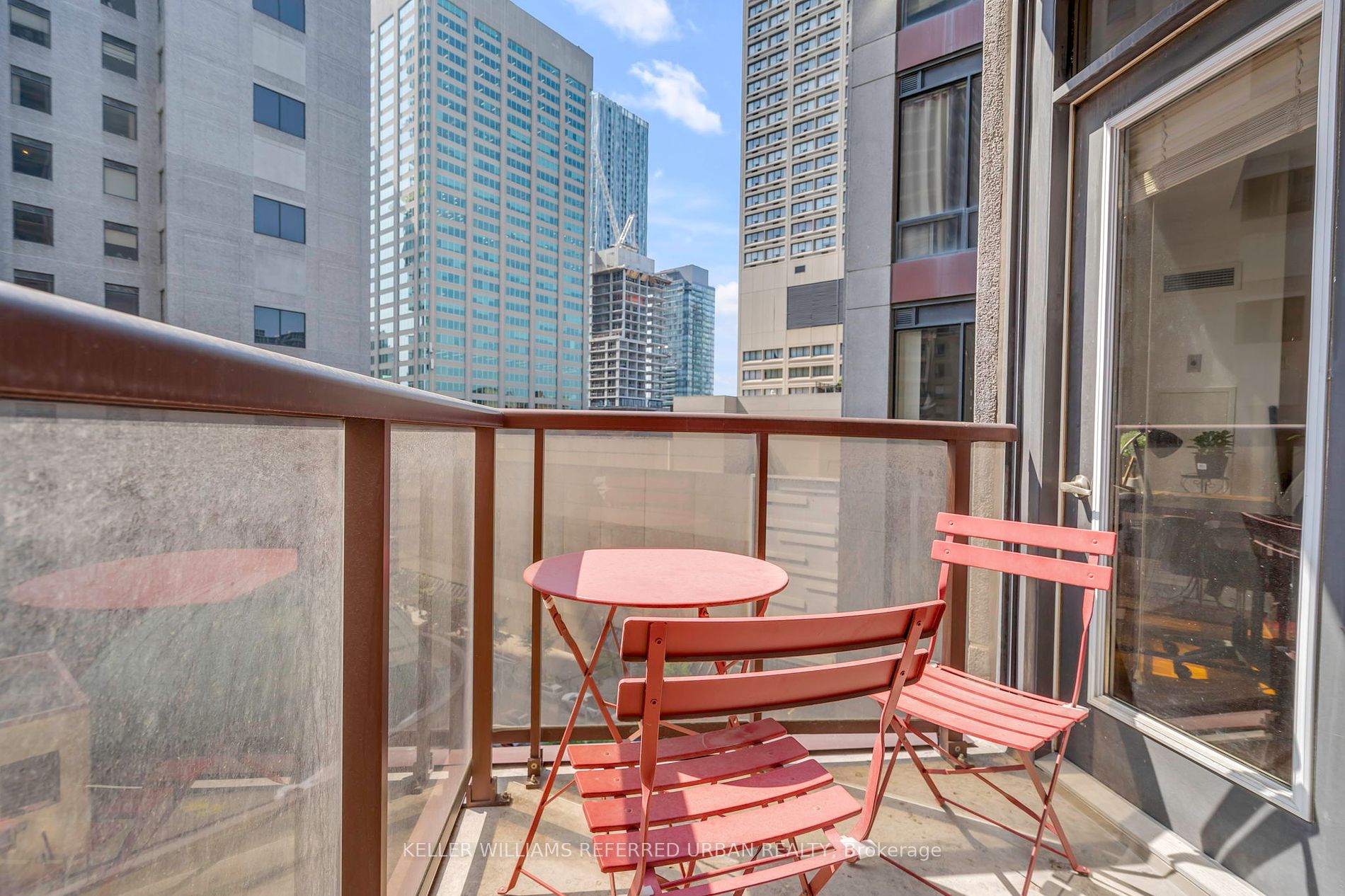 85 Bloor Street E, #1014