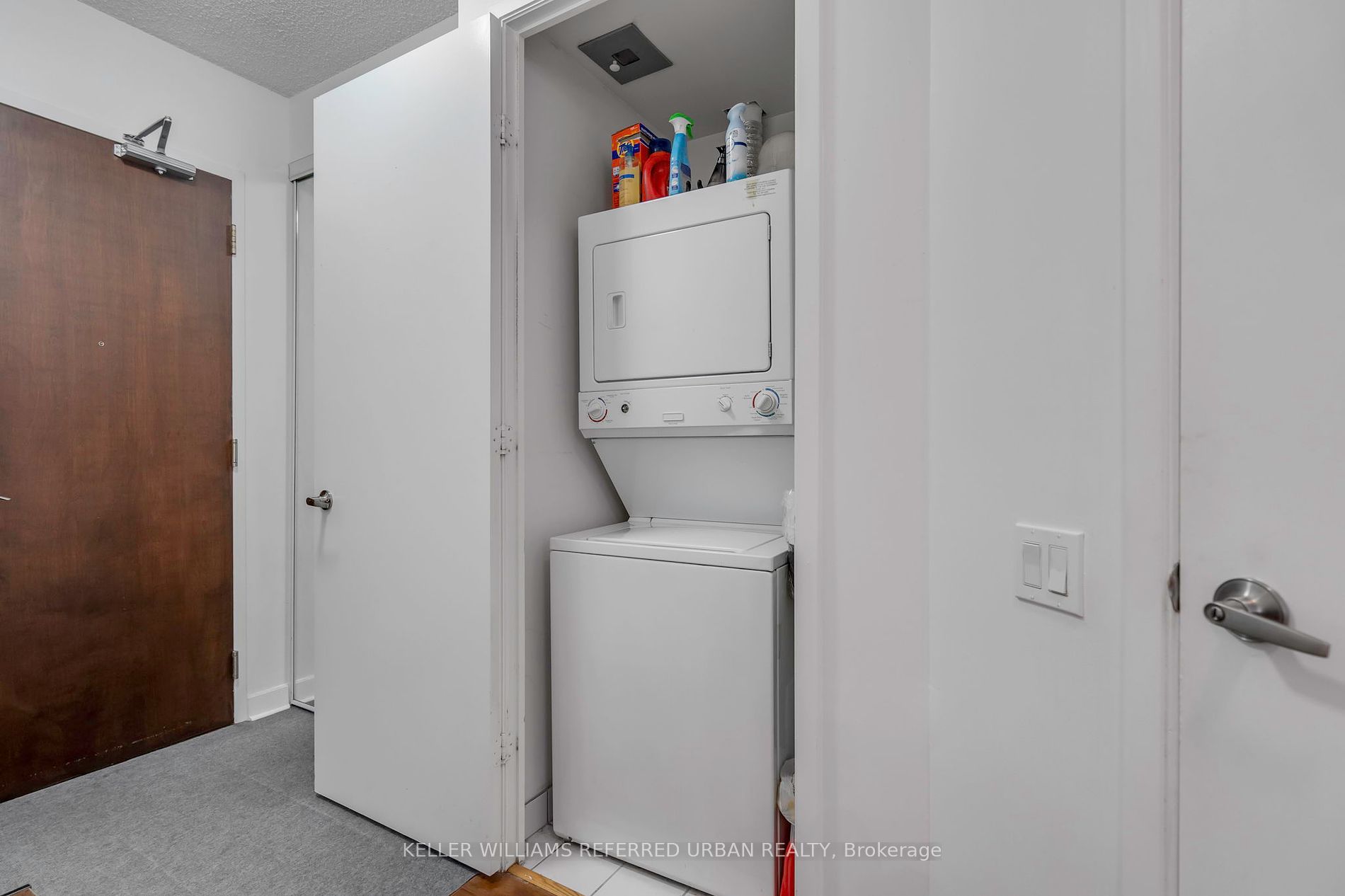 85 Bloor Street E, #1014