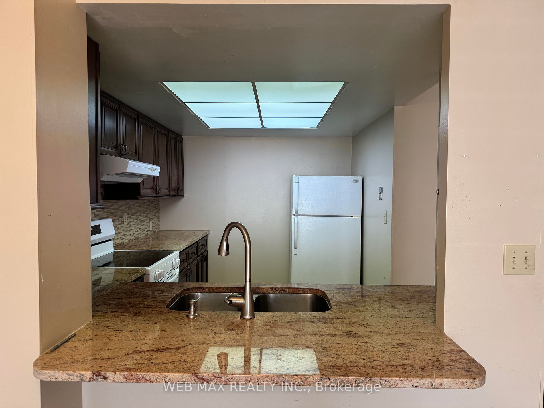 5765 YONGE Street, #610