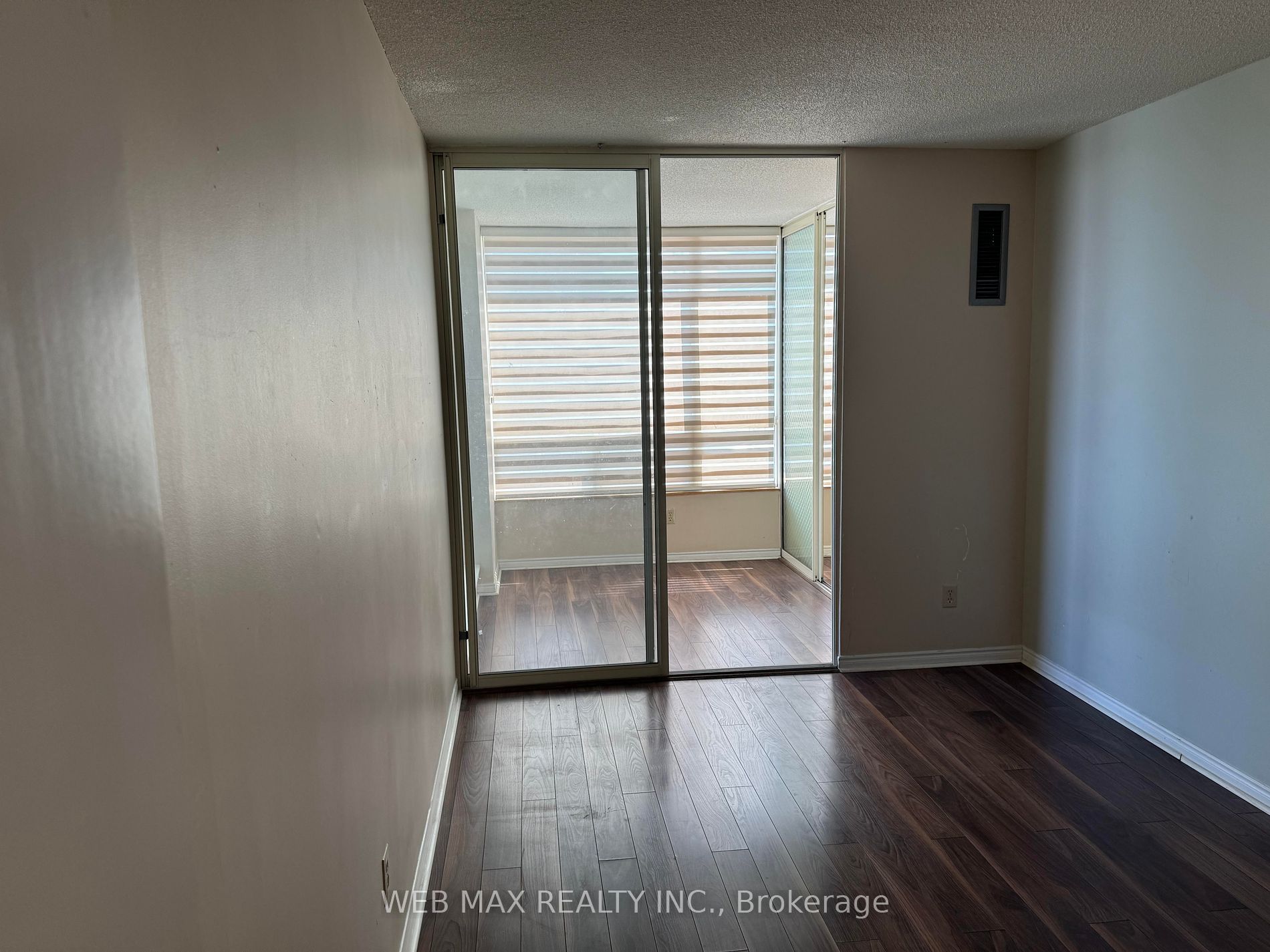 5765 YONGE Street, #610