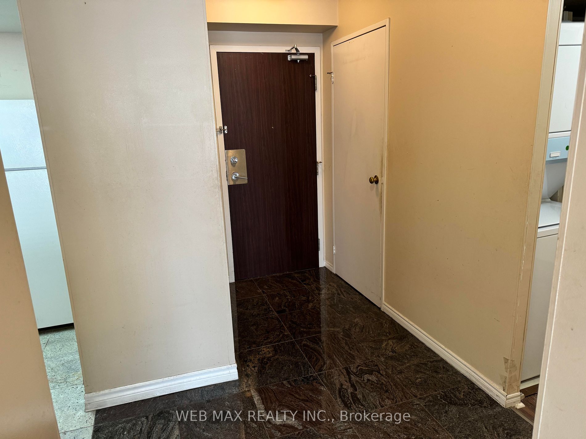 5765 YONGE Street, #610