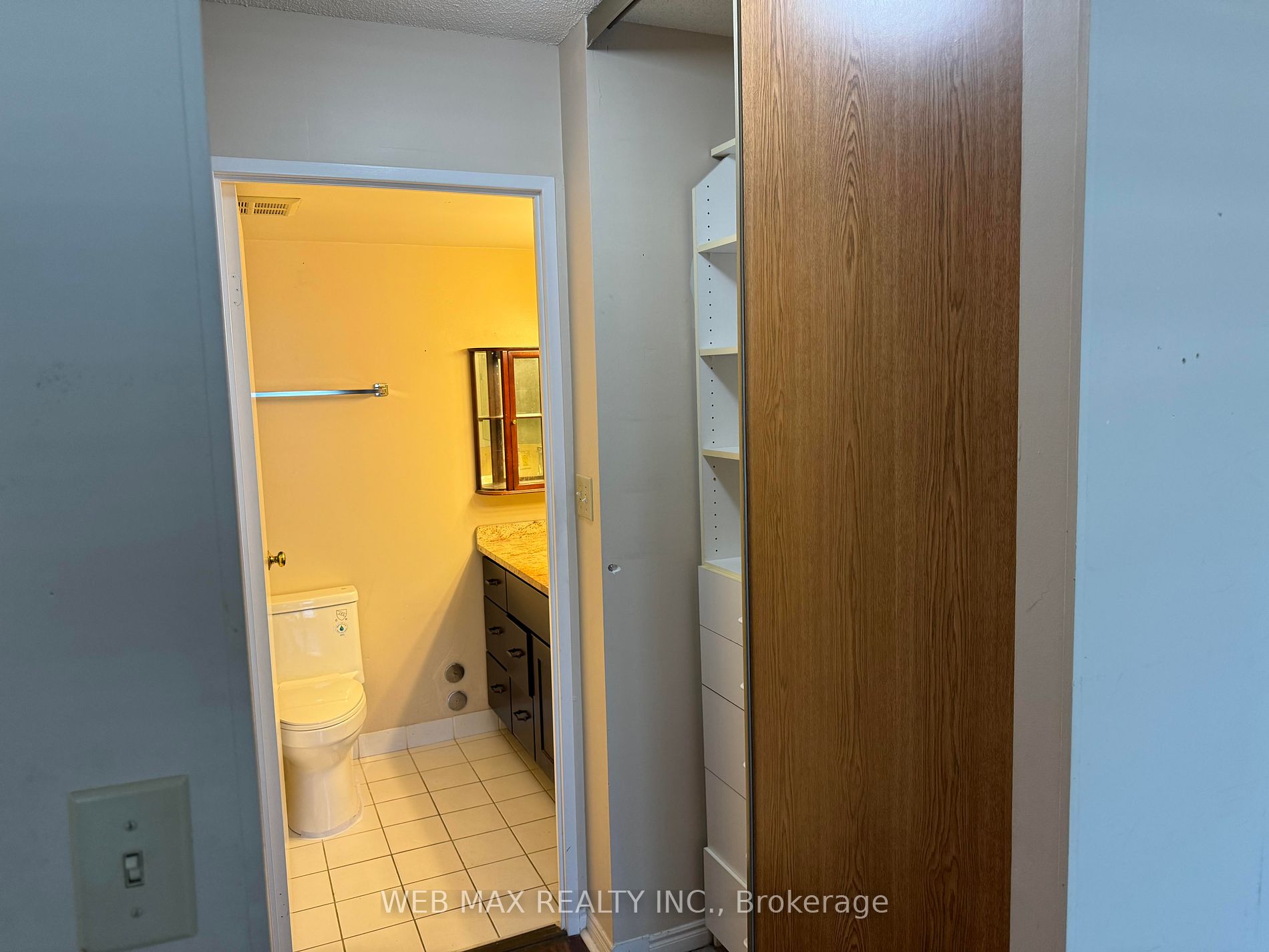 5765 YONGE Street, #610