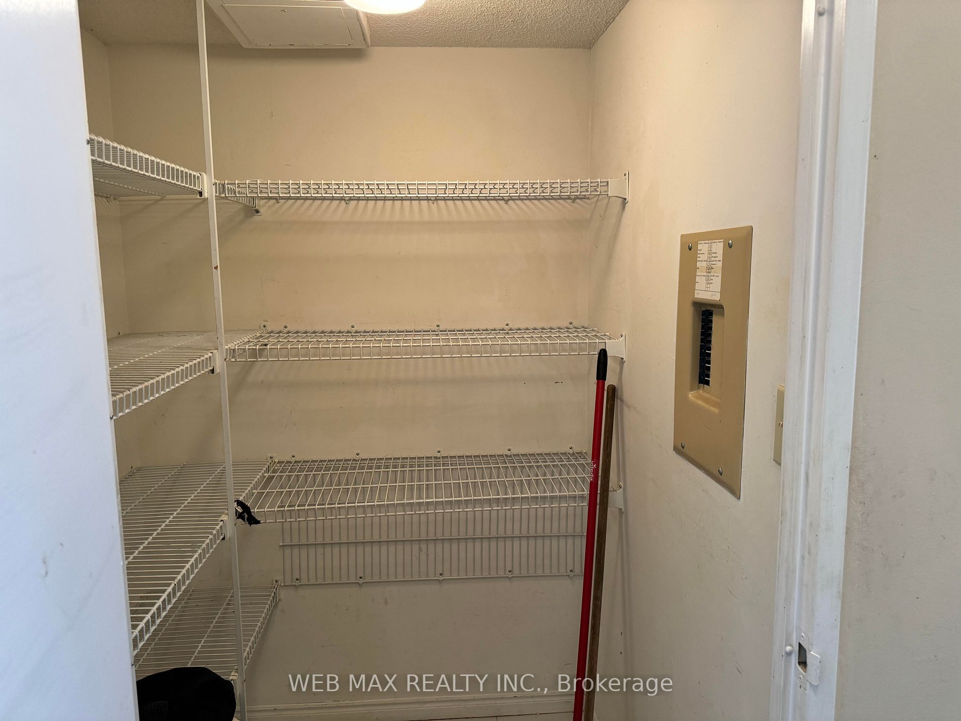 5765 YONGE Street, #610