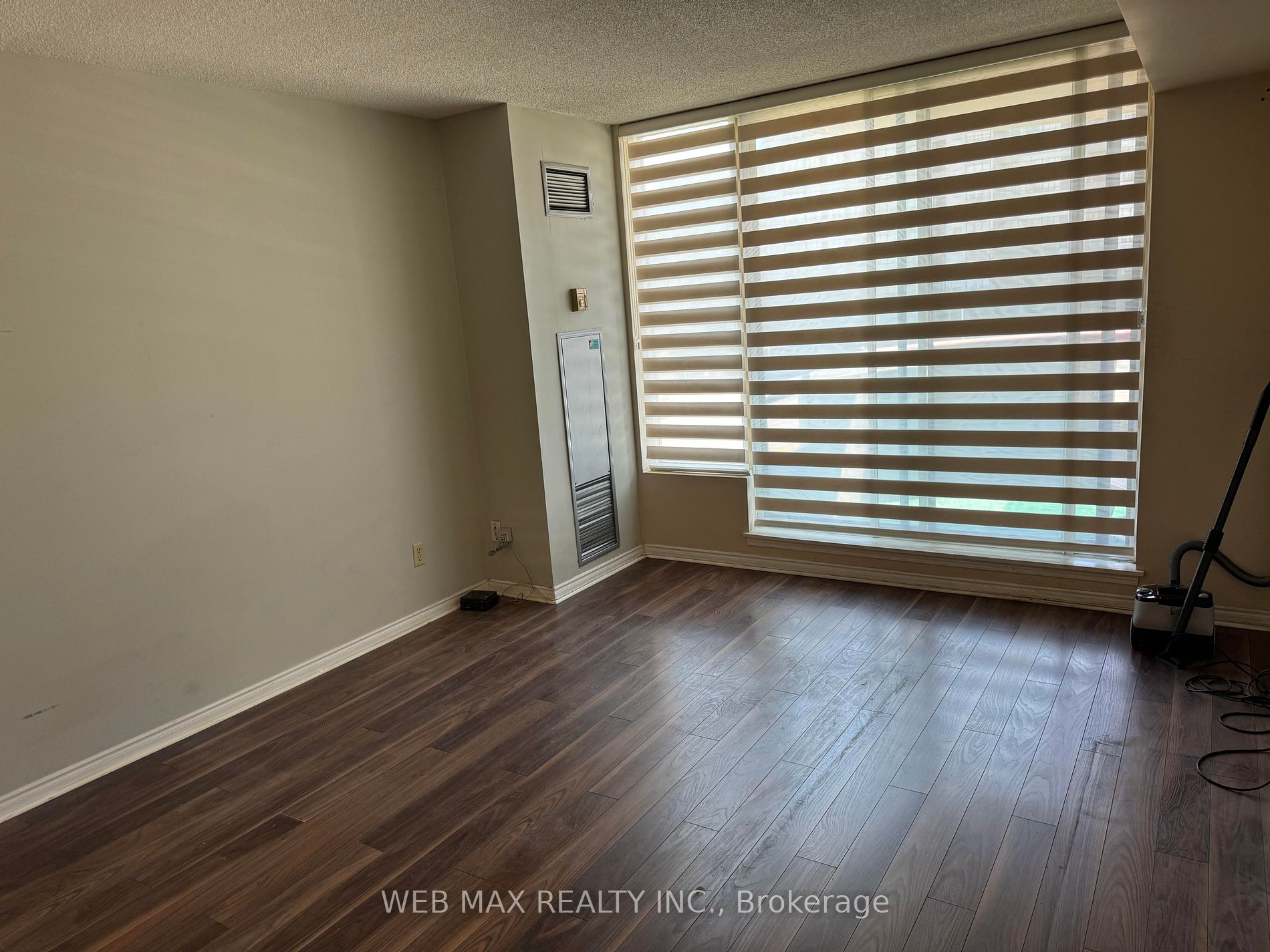 5765 YONGE Street, #610