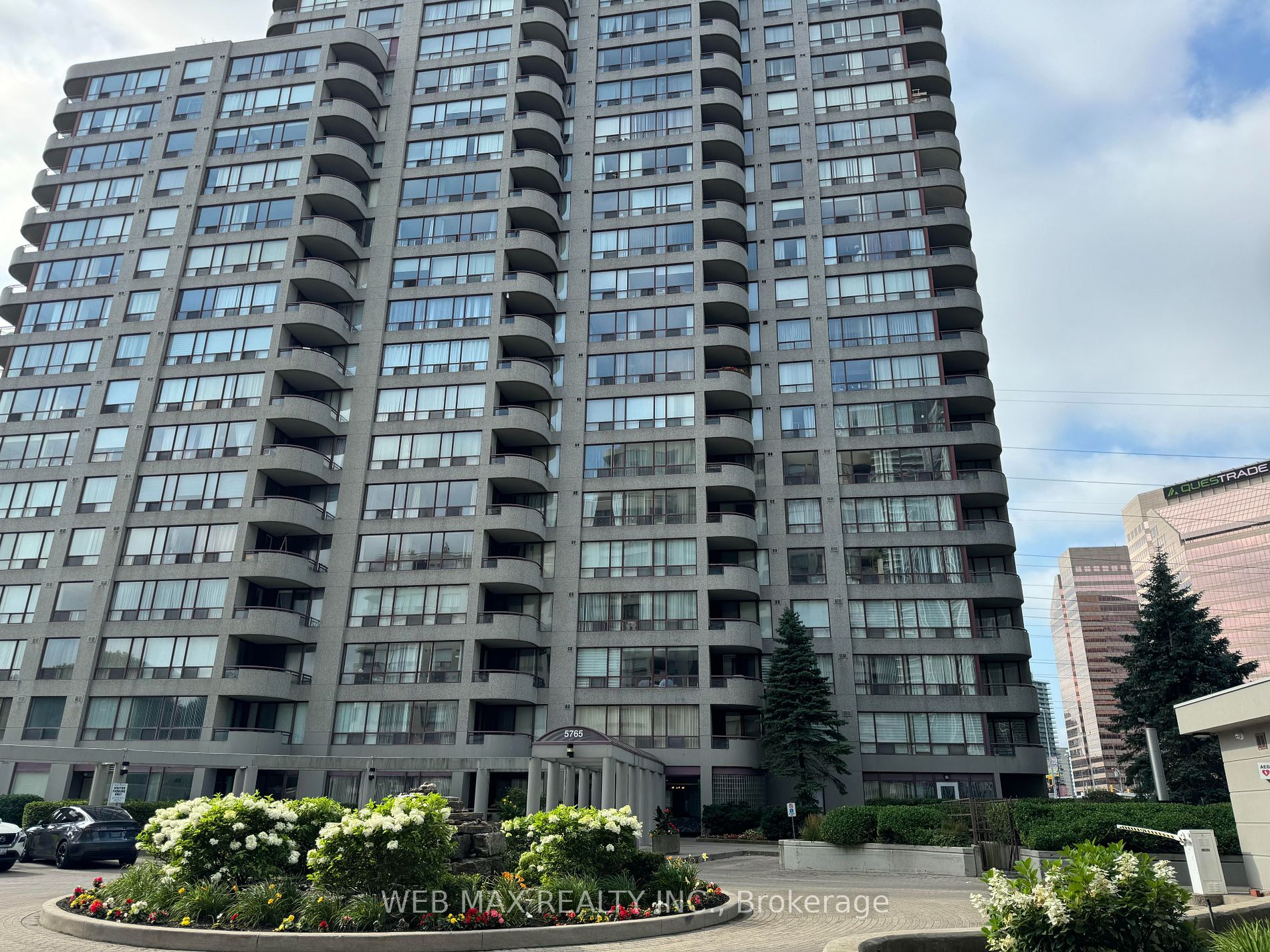 5765 YONGE Street, #610