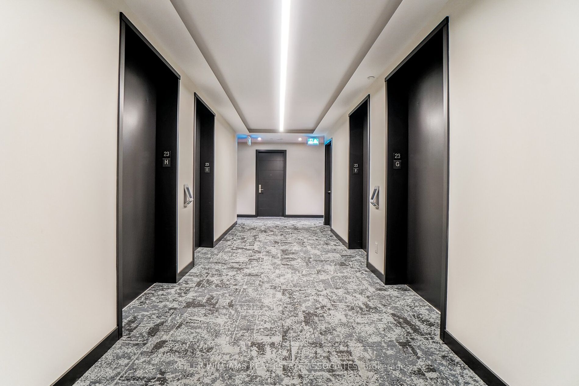 488 University Ave, #2302