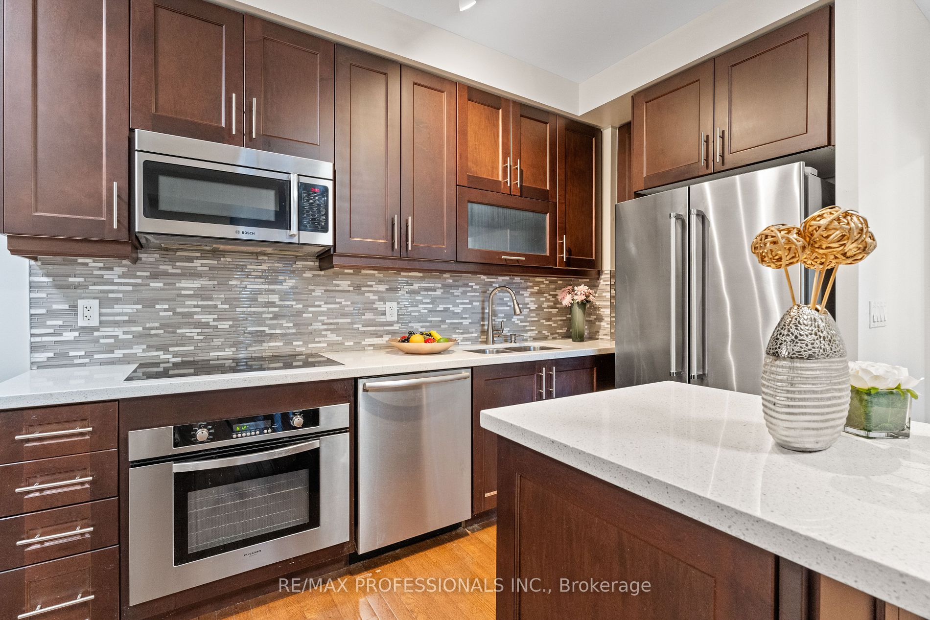35 Balmuto St, #2104