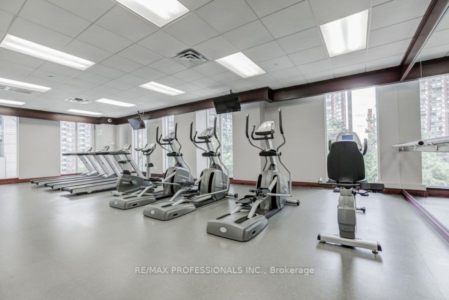 35 Balmuto St, #2104