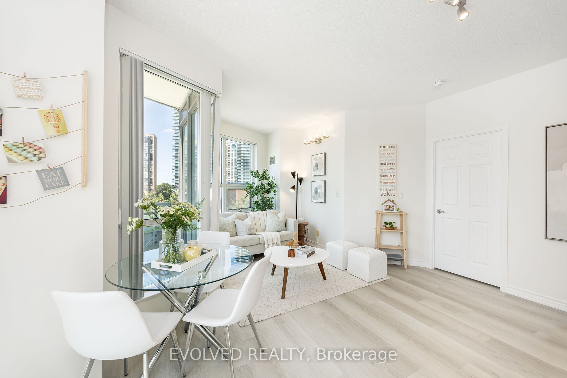 18 Holmes Avenue, #305
