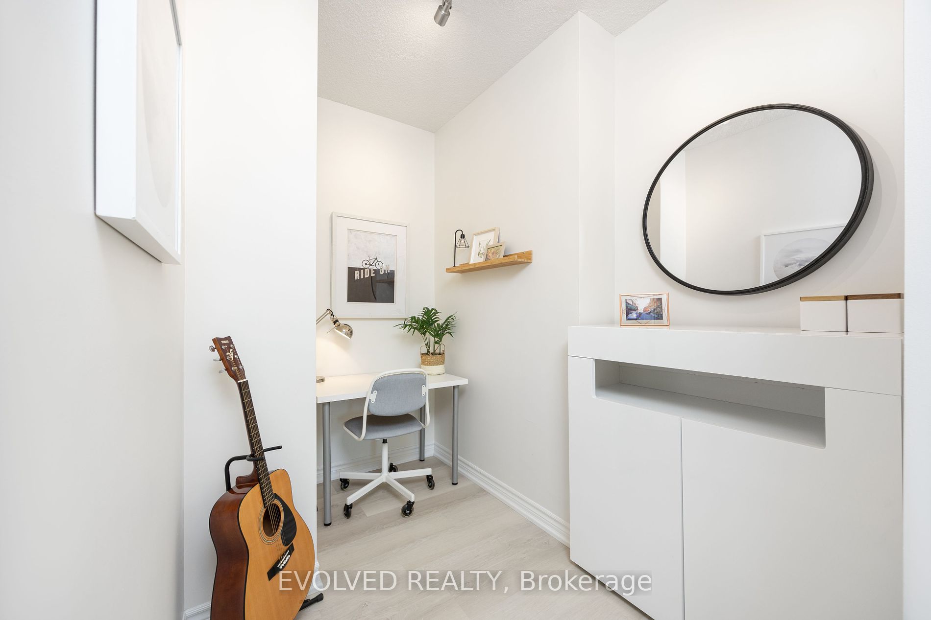 18 Holmes Avenue, #305
