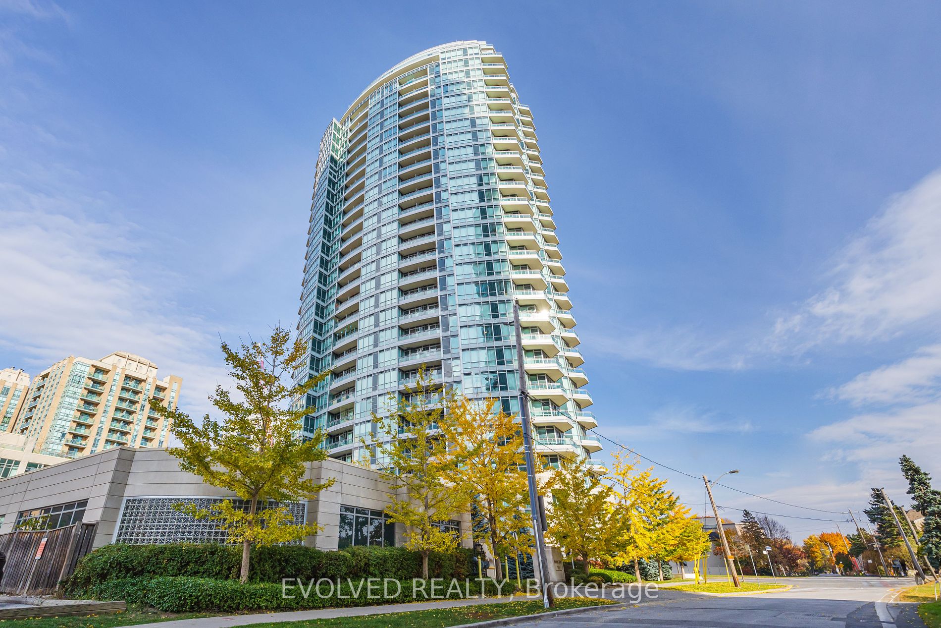 18 Holmes Avenue, #305