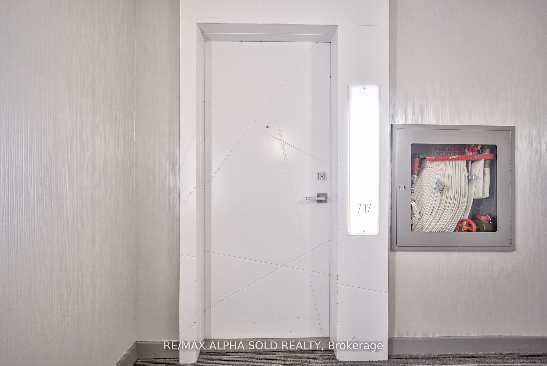 12 York St, #707