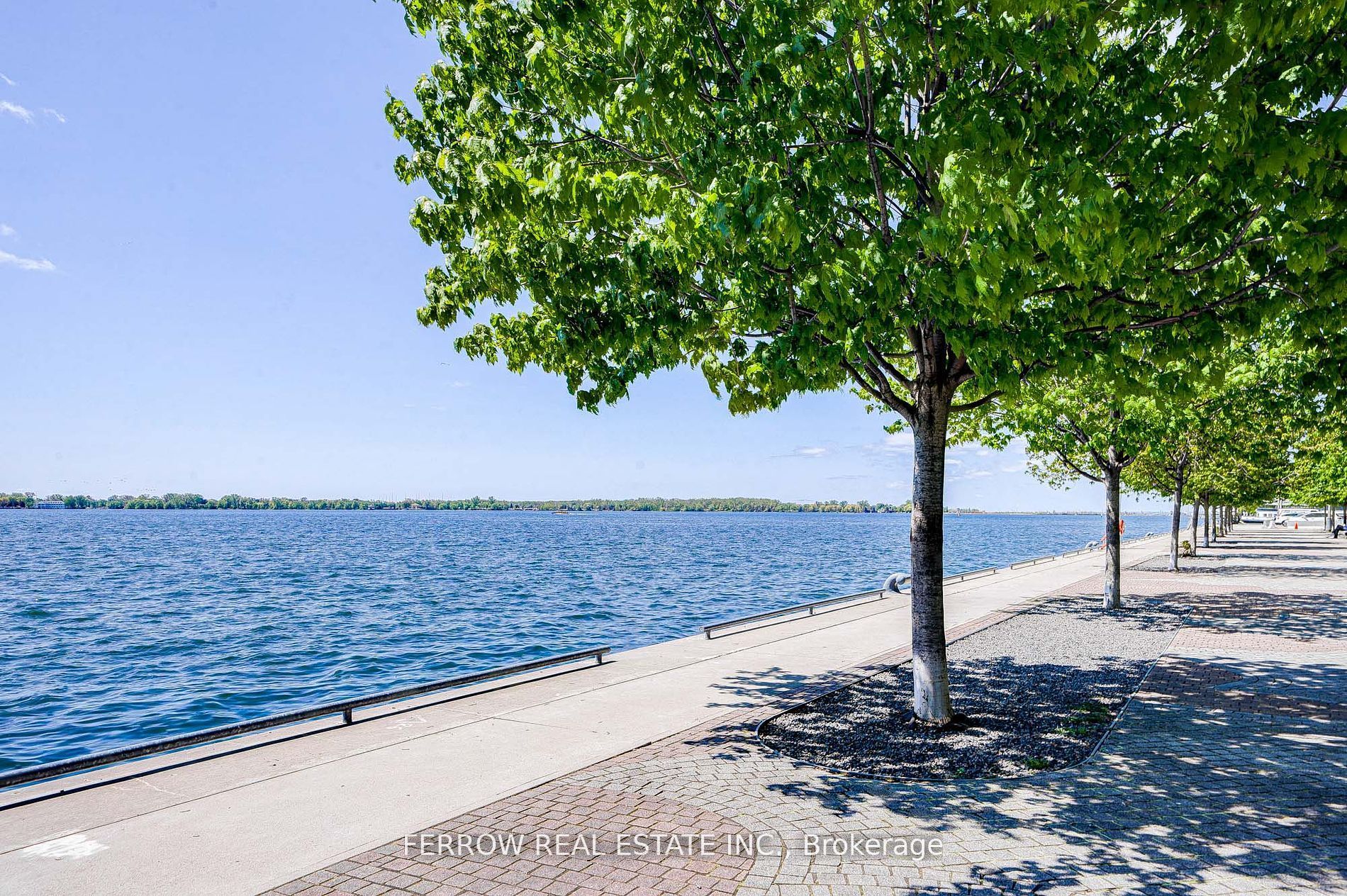 39 Queens Quay E, #101