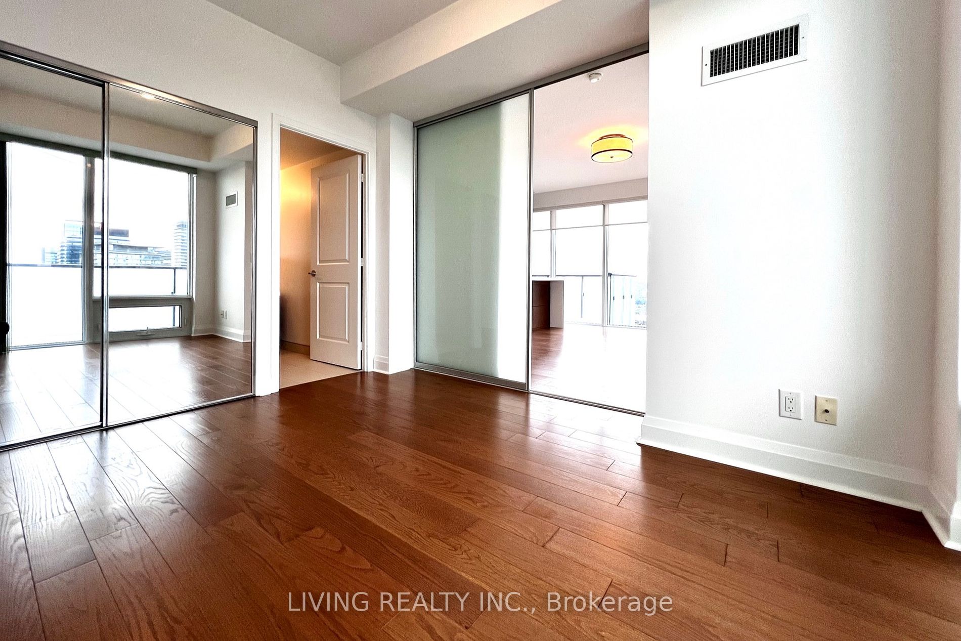 1080 Bay Street #4310