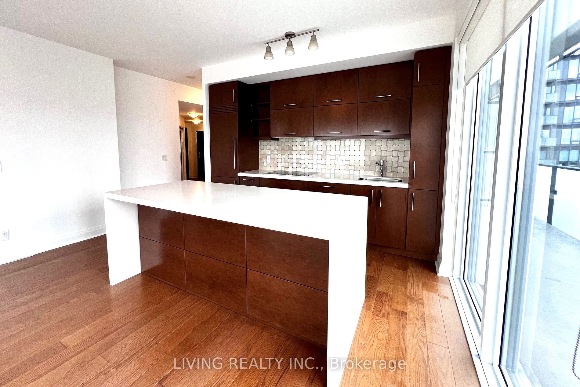 1080 Bay Street #4310