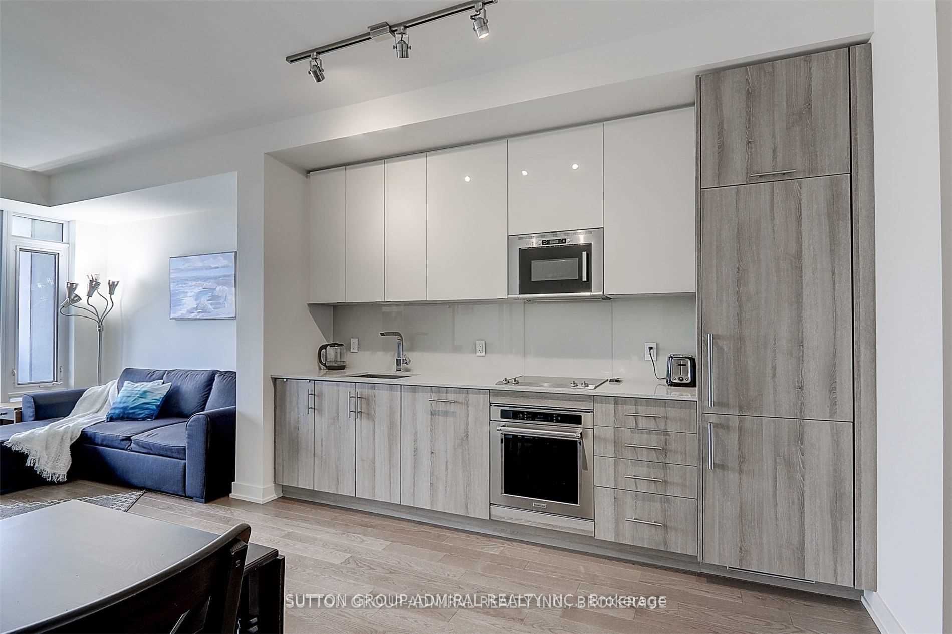 330 Richmond St W, #2312