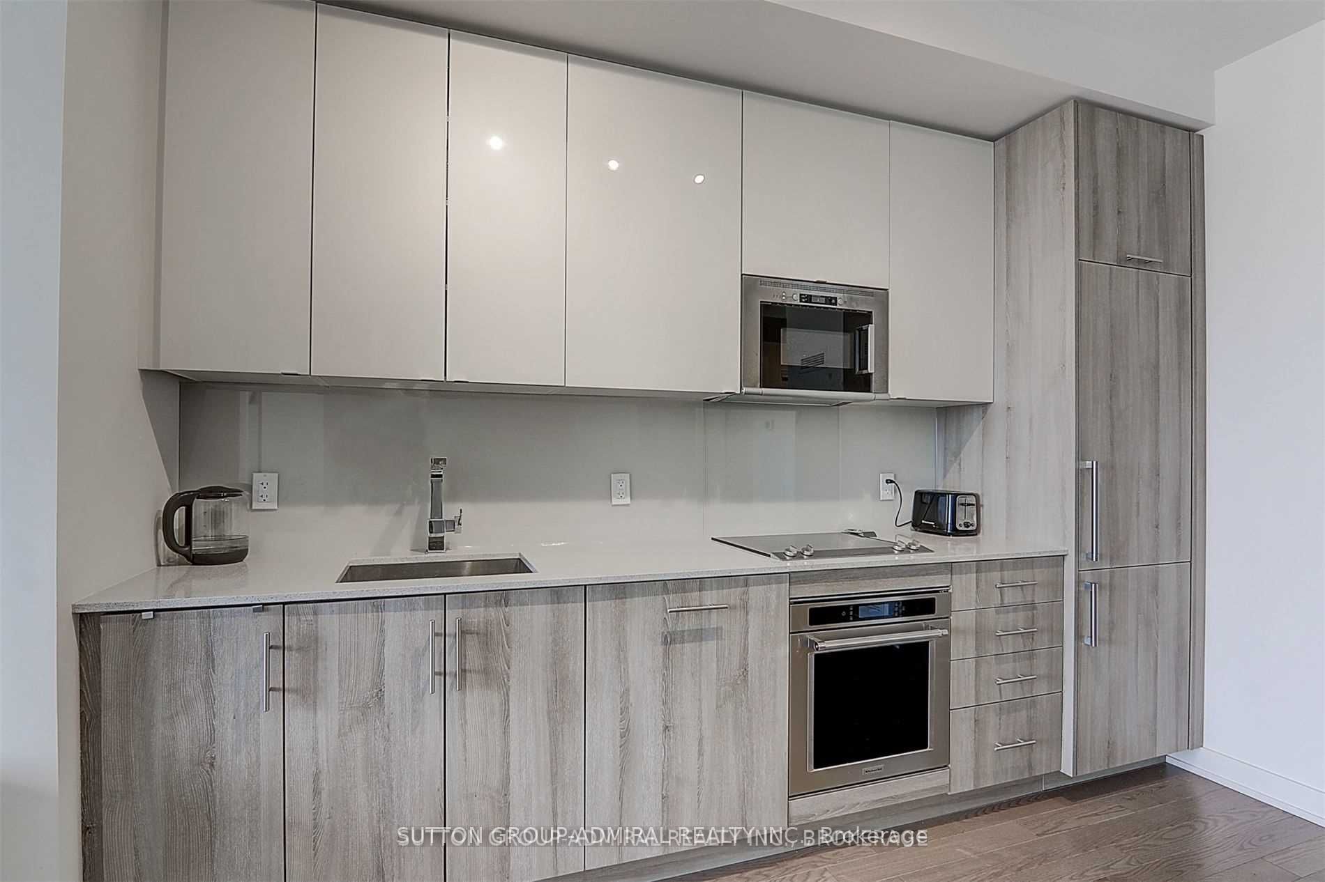 330 Richmond St W, #2312