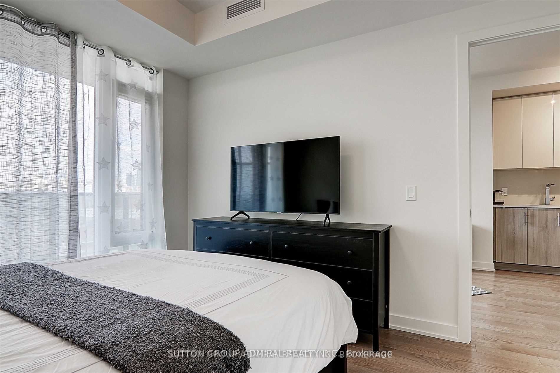 330 Richmond St W, #2312