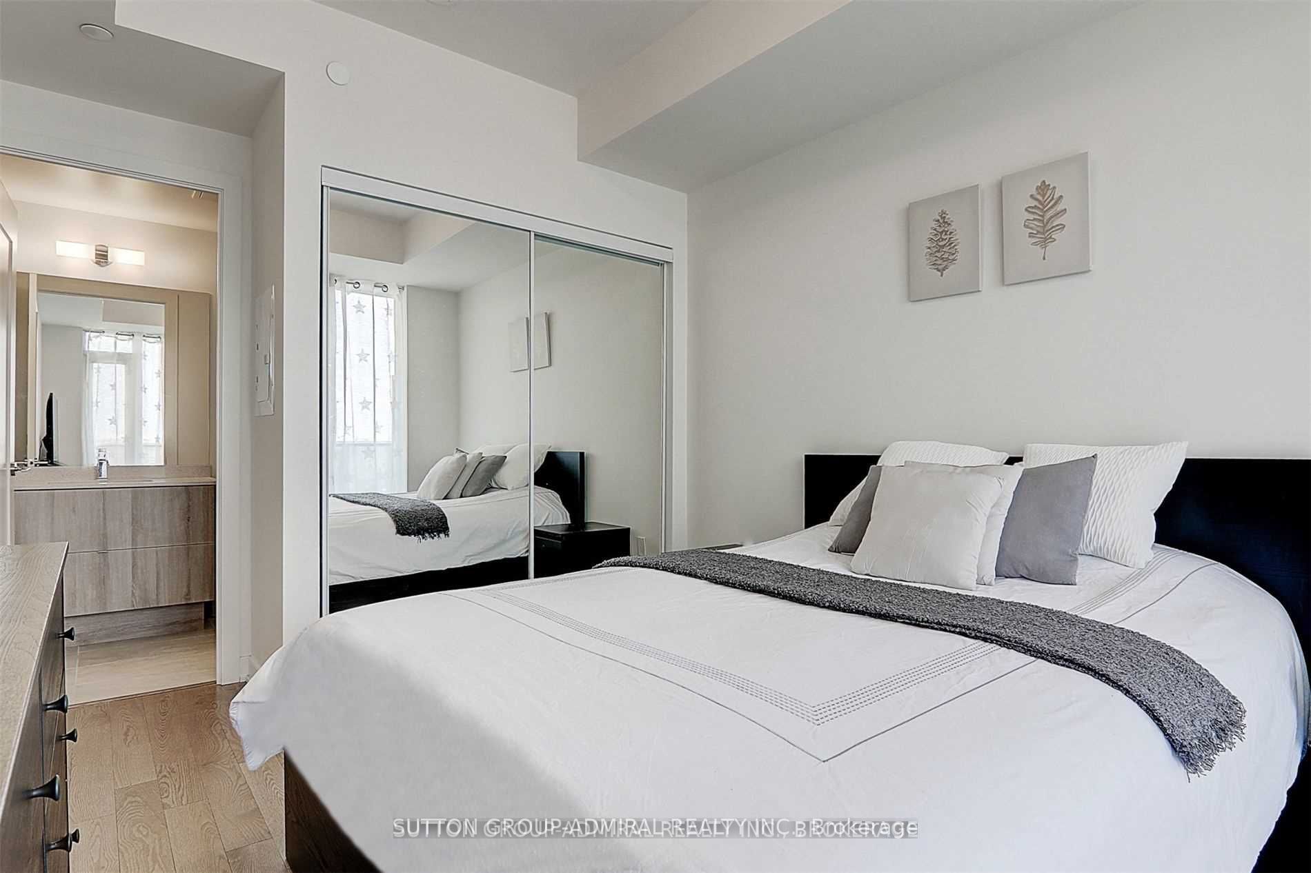 330 Richmond St W, #2312