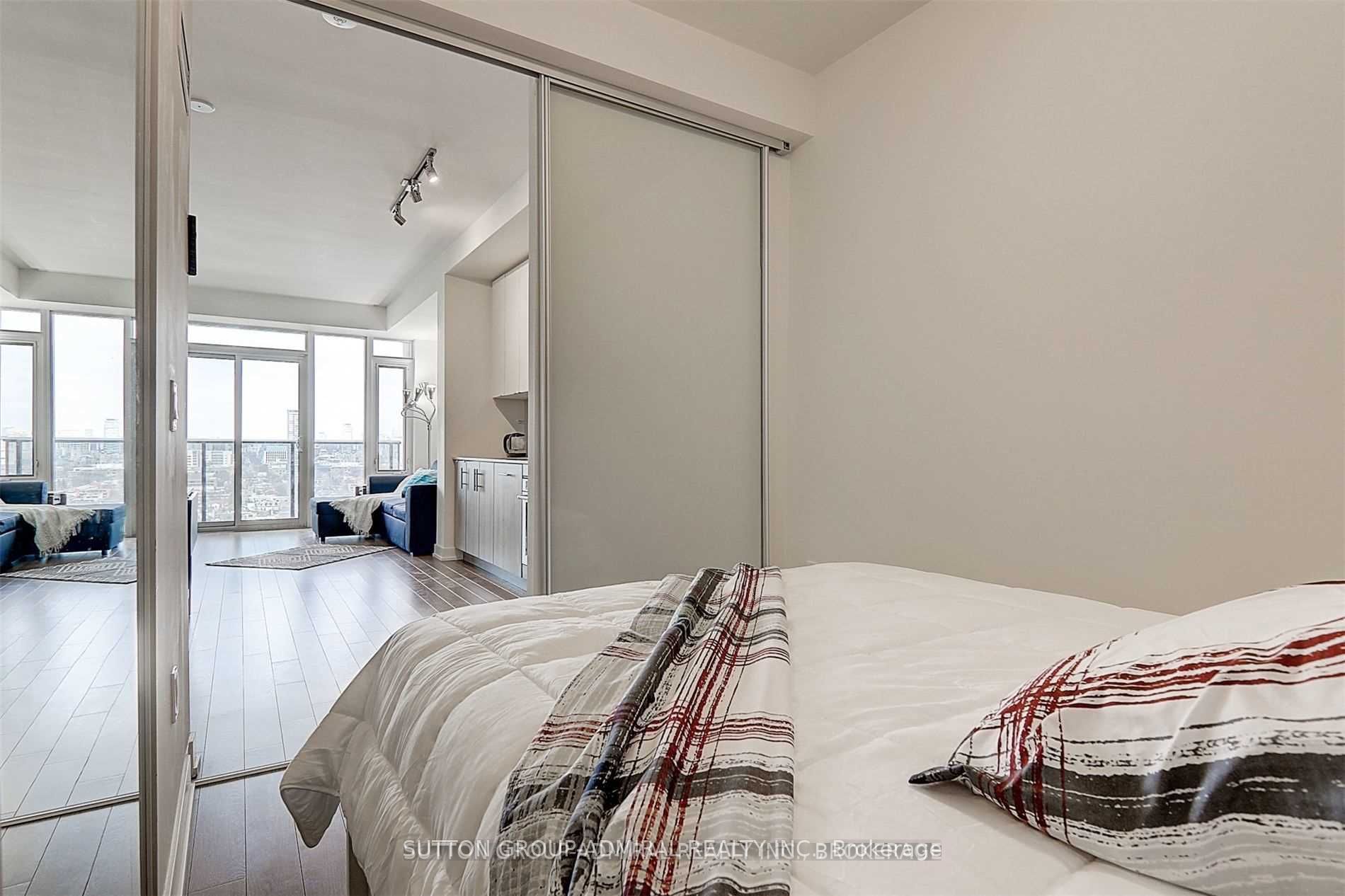 330 Richmond St W, #2312