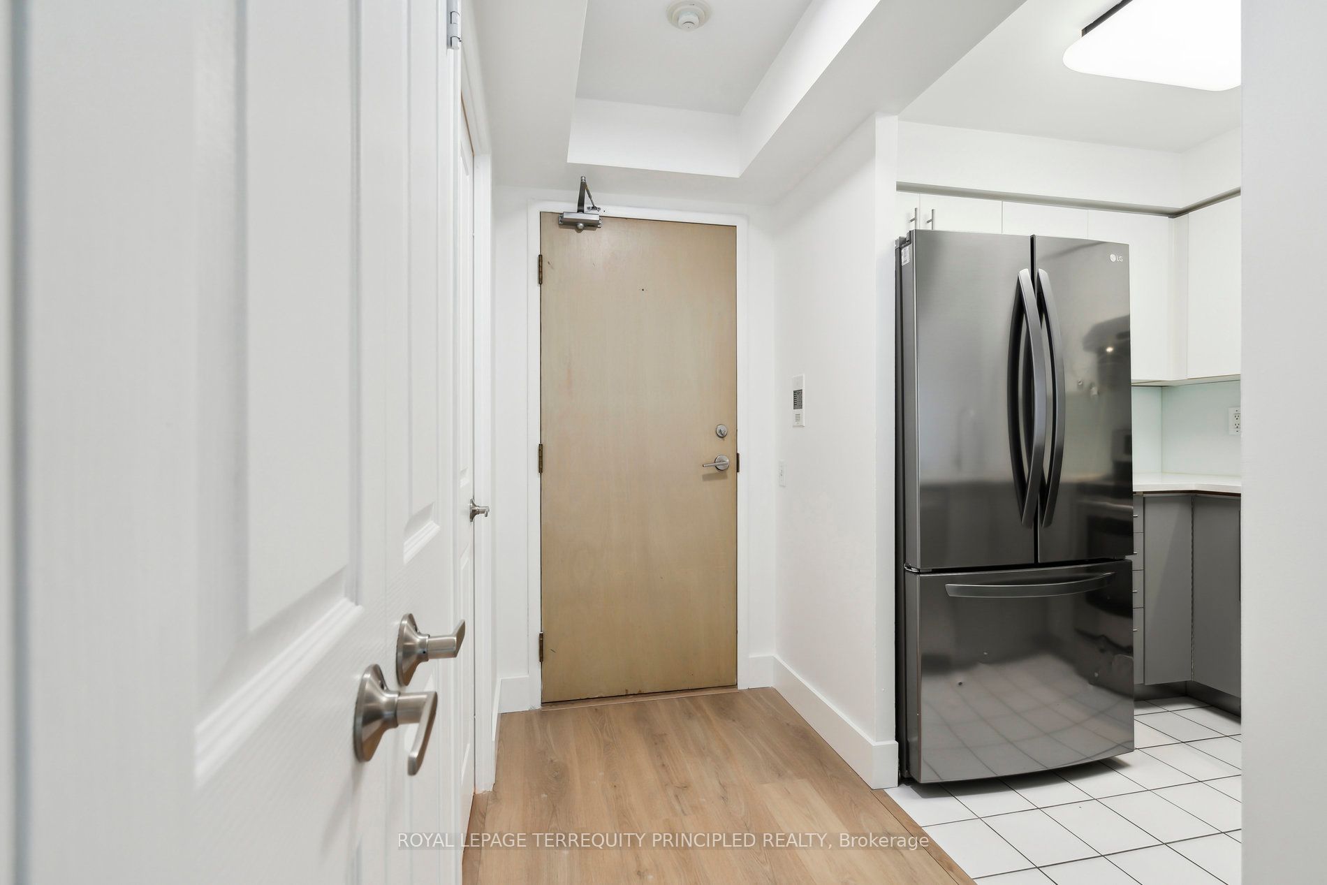 942 Yonge Street #418