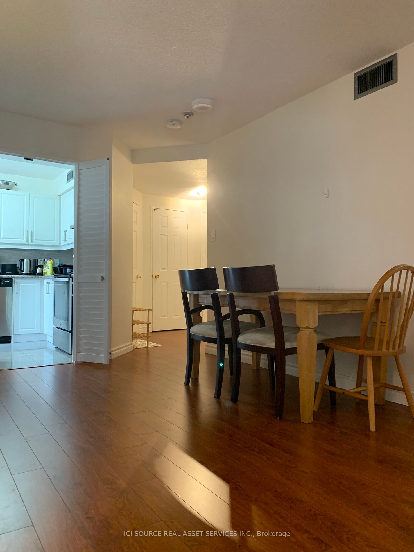 55 Centre Avenue, #706