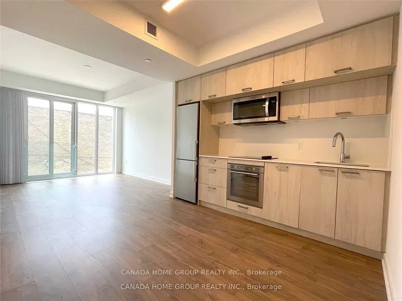 50 Mccaul St, #303