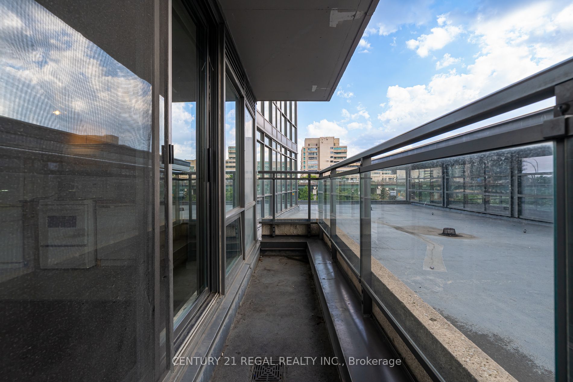 11 Brunel Court, #216