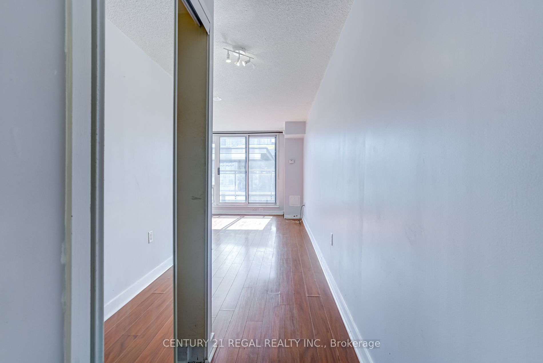 11 Brunel Court, #216