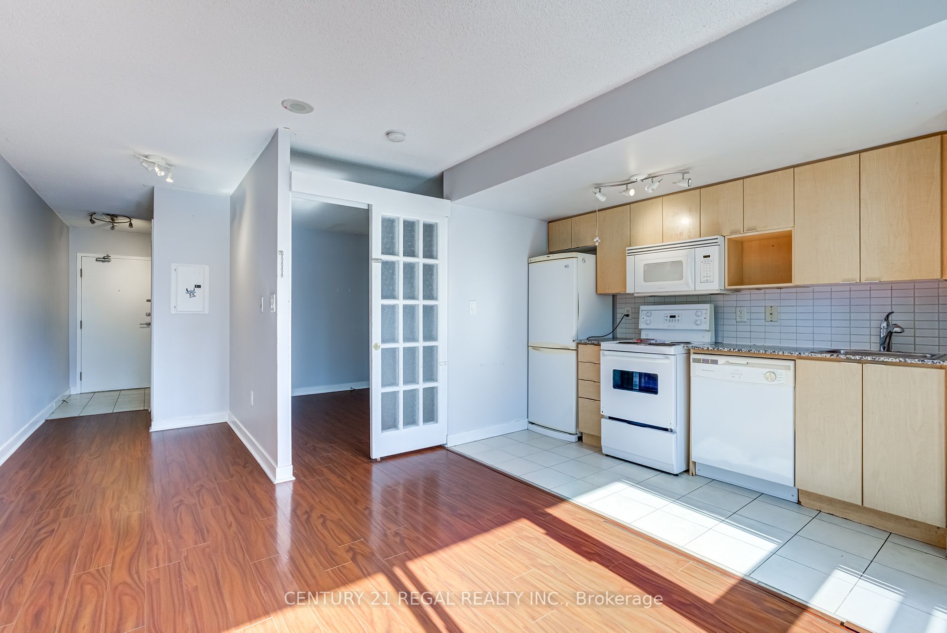 11 Brunel Court, #216
