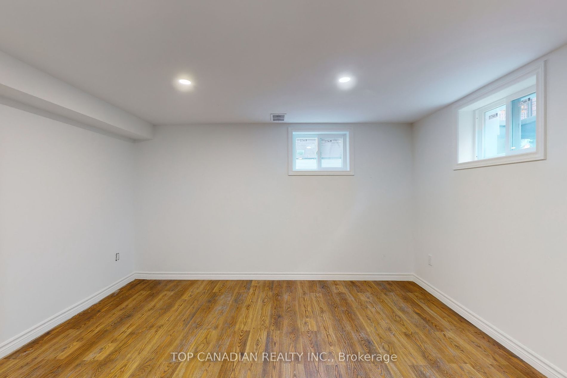 11 Kenton Drive