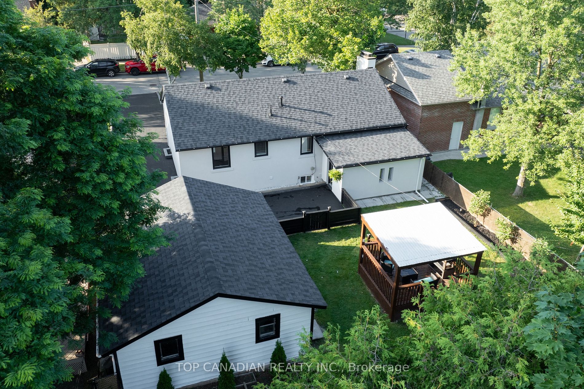 11 Kenton Drive