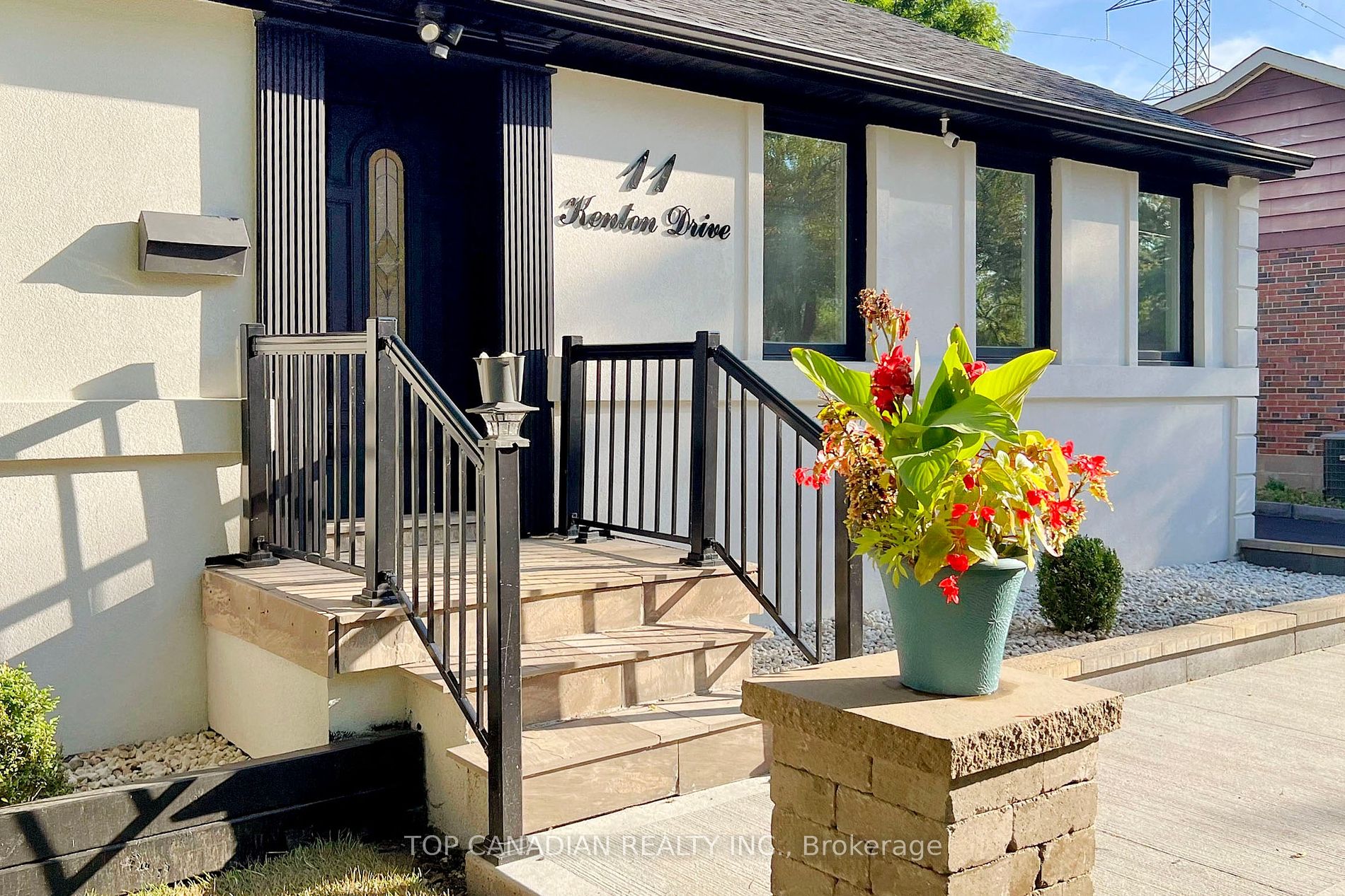 11 Kenton Drive