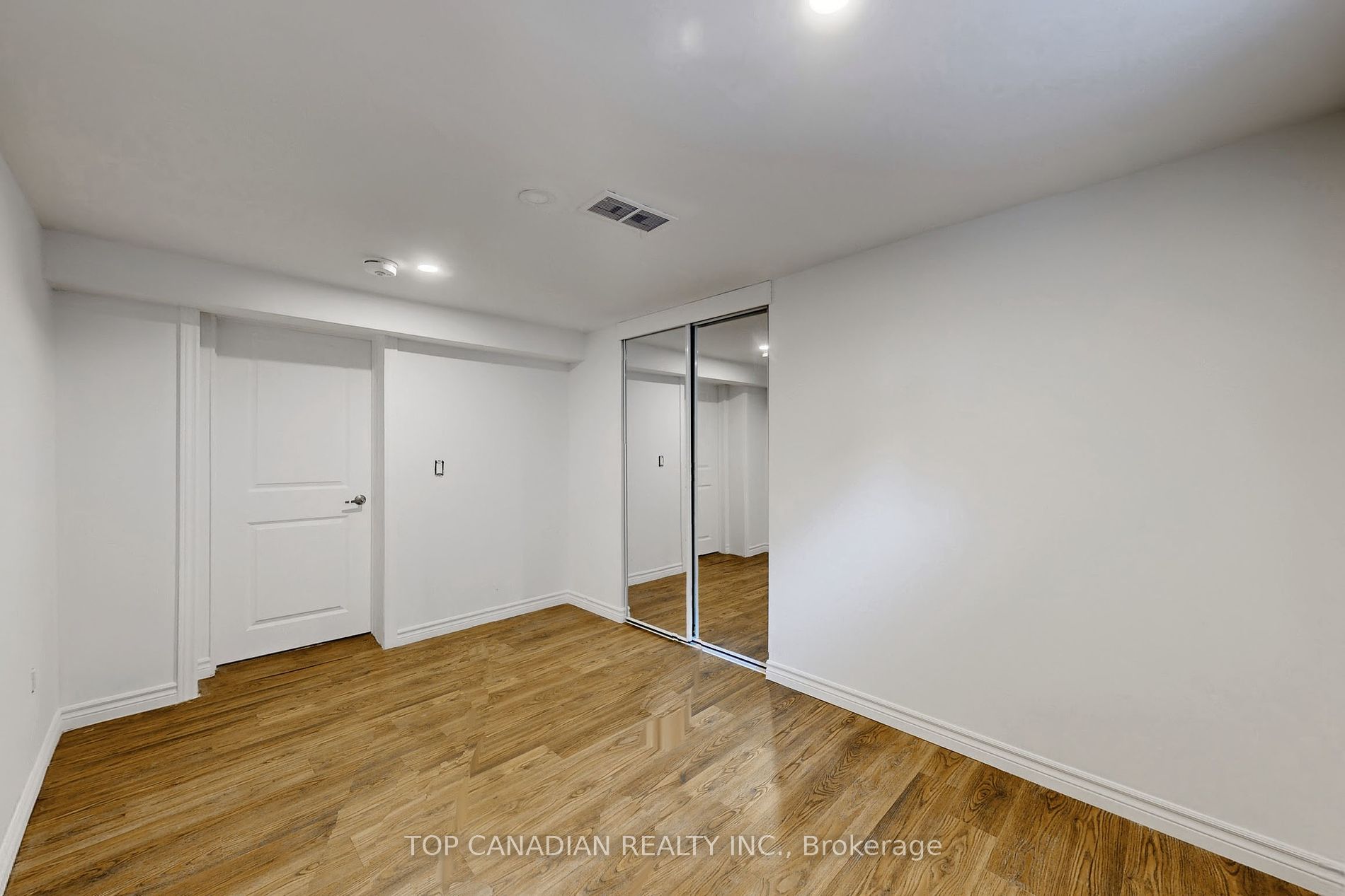 11 Kenton Drive