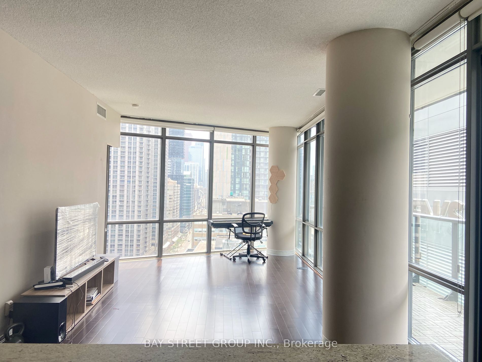 832 Bay Street #1410