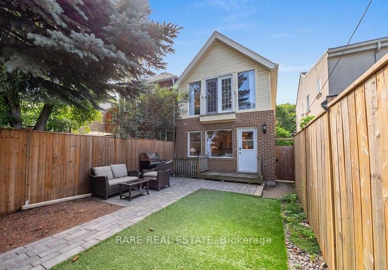 84 Woburn Avenue