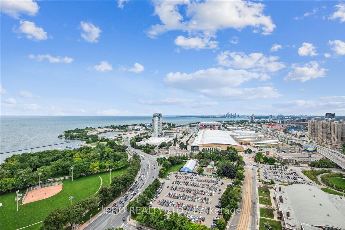 219 Fort York Blvd, #3411