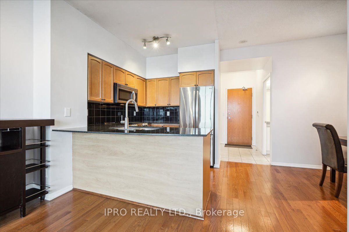219 Fort York Blvd, #3411